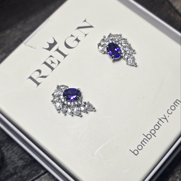 Bomb Party Earrings Never Fear The Flames Violet Cubic Zirconia Silver Plating‎ - Picture 3 of 7